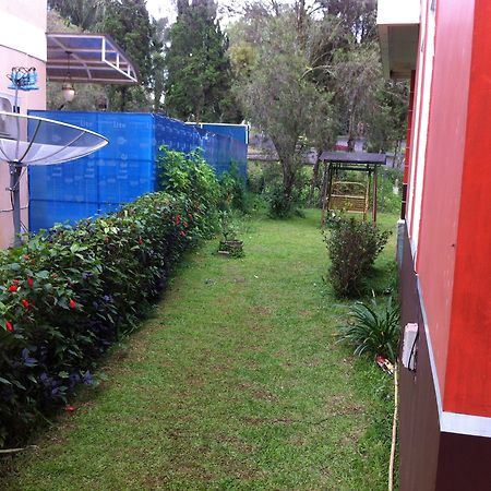 Villa Bukit Danau Lot 12 Cipanas  Bagian luar foto