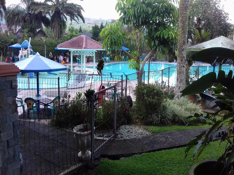 Villa Bukit Danau Lot 12 Cipanas  Bagian luar foto